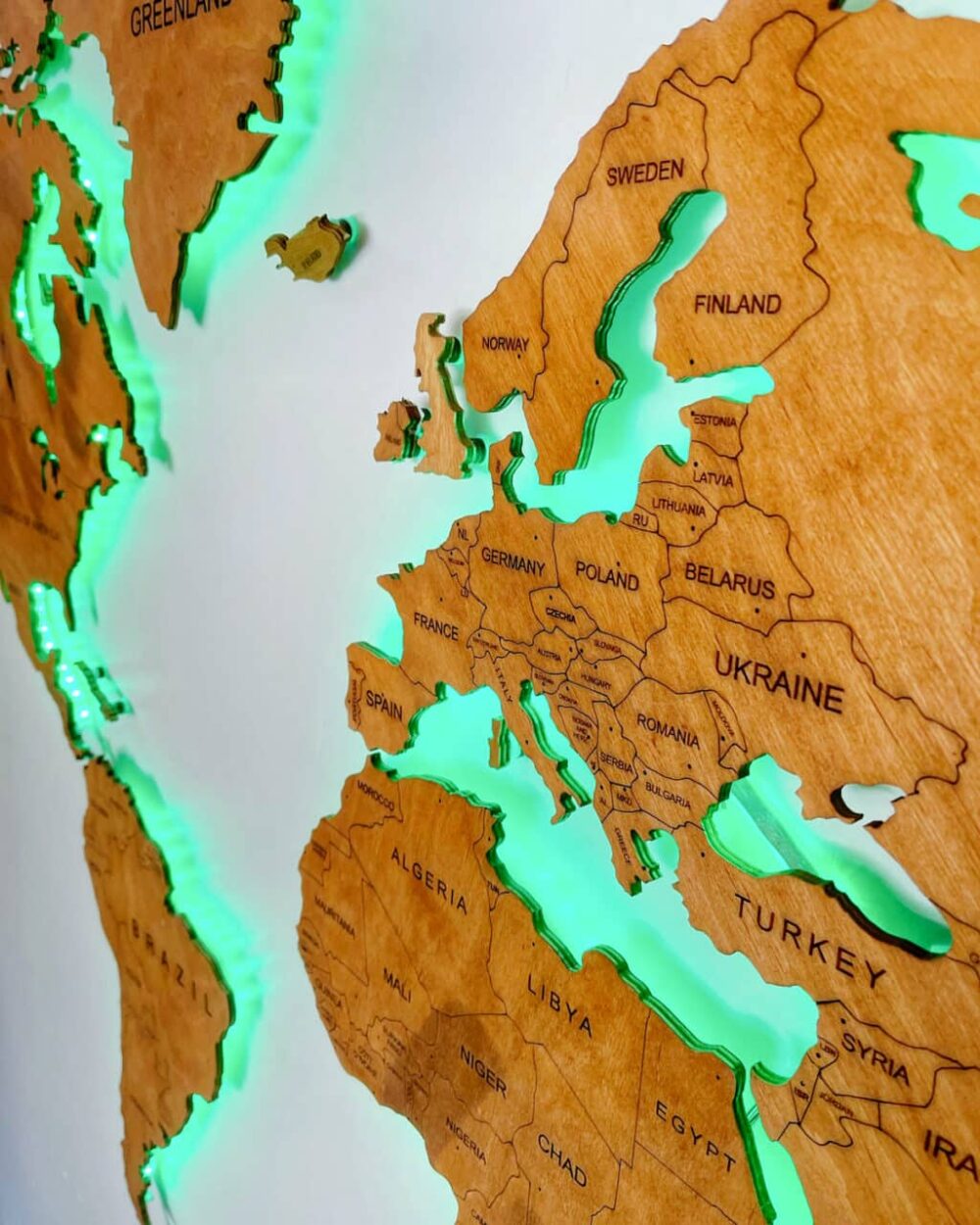 lluminated wooden world map Backlit Led Light Map 5